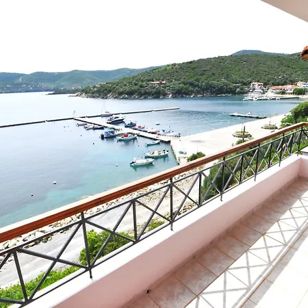 Zennova #43, Sky & Sea Apartman Pirgadíkia